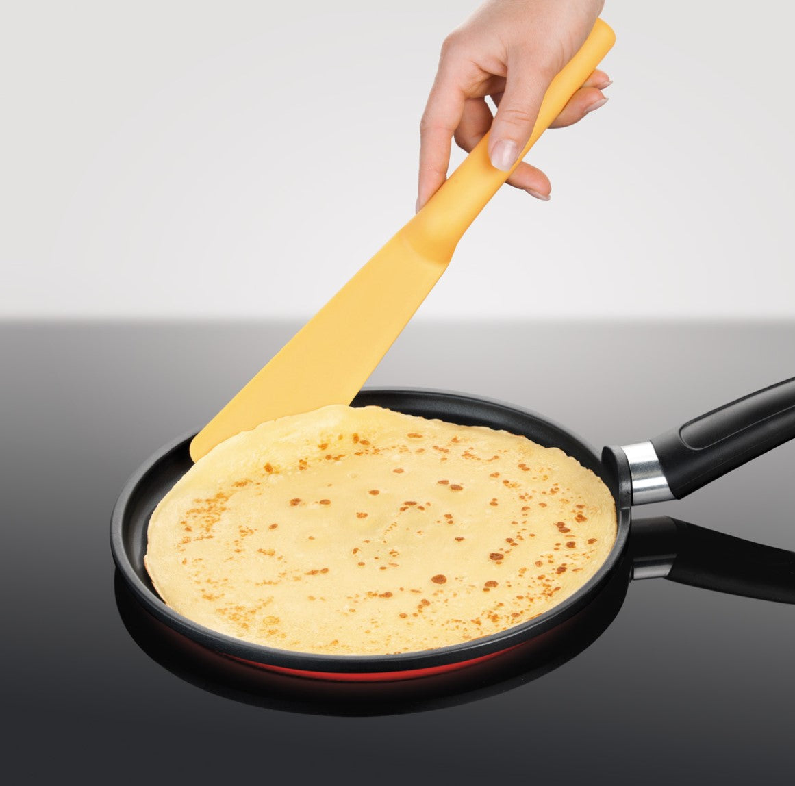Set spatula de intoarcerea clatitelor si intinzator, Zola, plastic, 32 cm, portocaliu Set spatula de intoarcerea clatitelor si intinzator, Zola, plastic, 32 cm, portocaliu